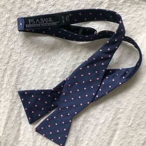 Jos. A. Bank 100% Silk Novelty Bow tie